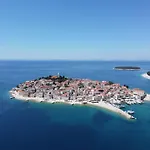 Laguna 3 Fuer 4 Personen By Interhome * Primošten