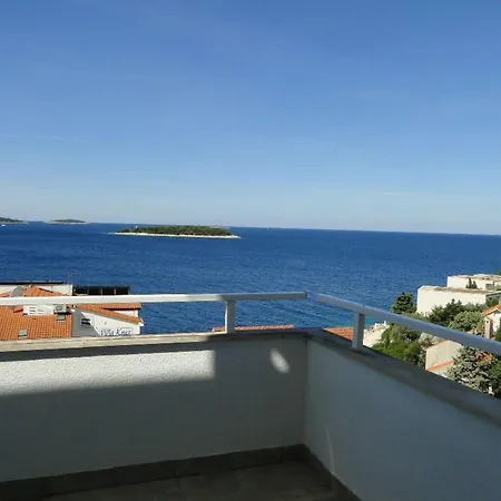 Laguna 3 Fuer 4 Personen By Interhome شقة Primošten