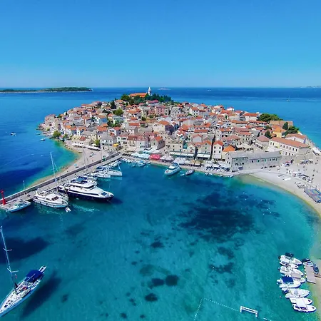 Laguna 3 Fuer 4 Personen By Interhome * Primošten